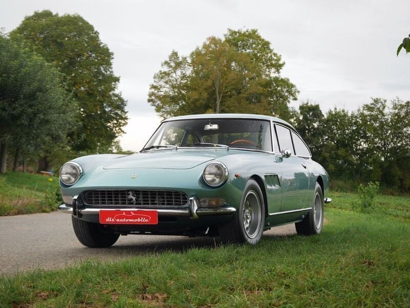 Gebraucht Ferrari 330 300 PS (220 kW) 1967 Silber Coupé