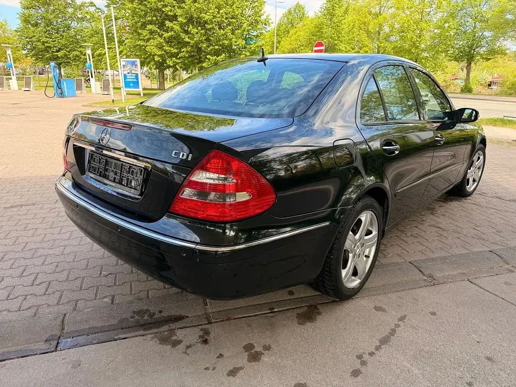 Gebraucht Mercedes E320 Elegance 224 PS (164 kW) 2004 Schwarz Limousine