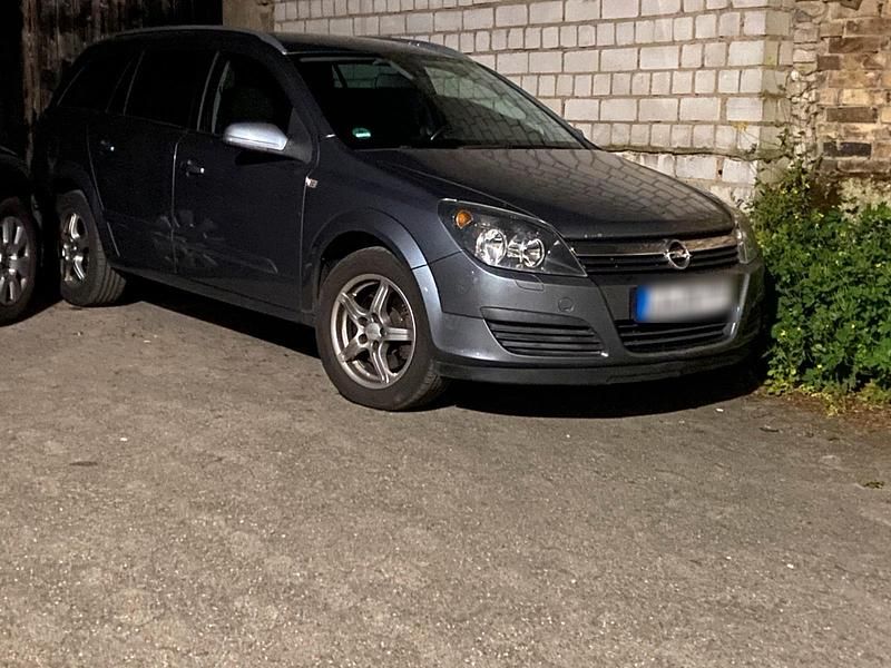 Grau Gebraucht 2007 Opel Astra Kombi | 539 € (Superpreis) - Bild 1/4