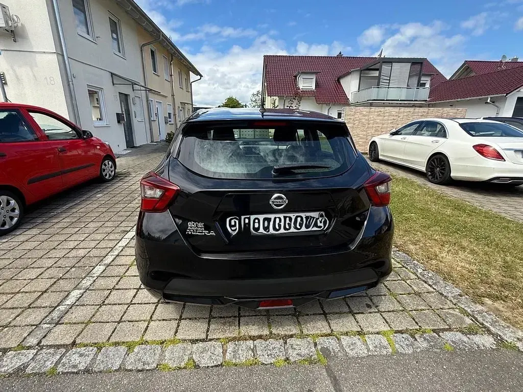 Gebraucht Nissan Micra Acenta 71 PS (52 kW) 2018 Schwarz Kleinwagen