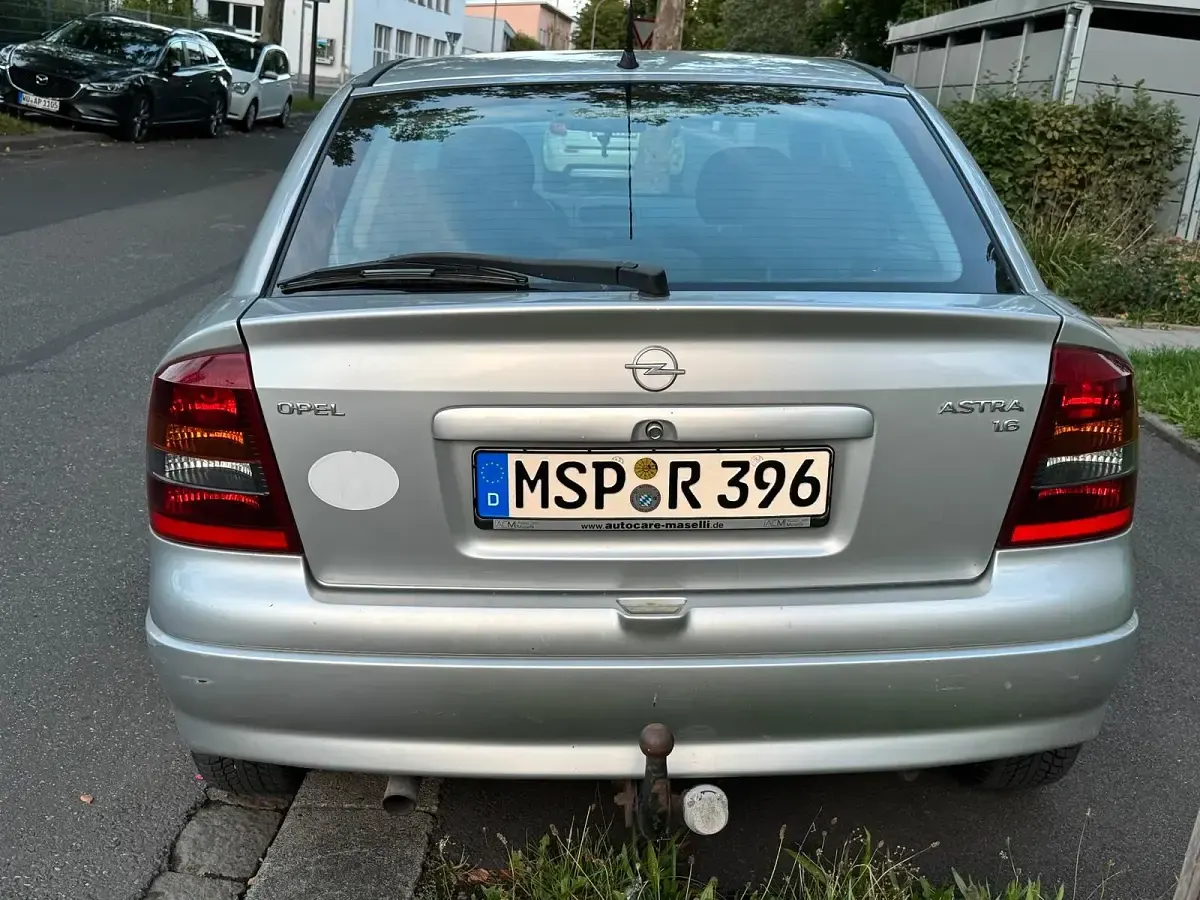 Gebraucht Opel Astra 75 PS (55 kW) 1999 Limousine