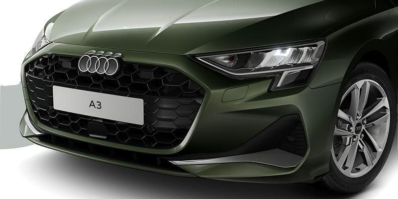 Grün Gebraucht 2025 Audi A3 Limousine | 36.699 € - Bild 1/4