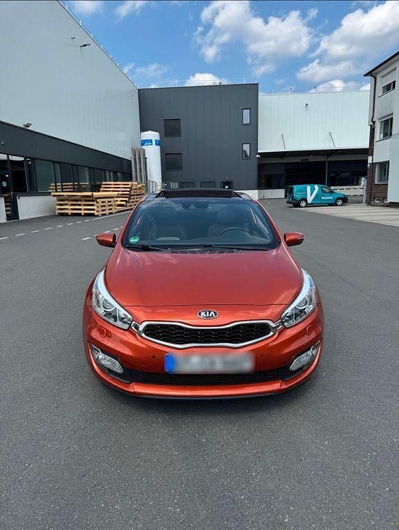 Orange Gebraucht 2013 Kia Ceed Spirit Limousine | 9.999 € (Fairer Preis) - Bild 1/4