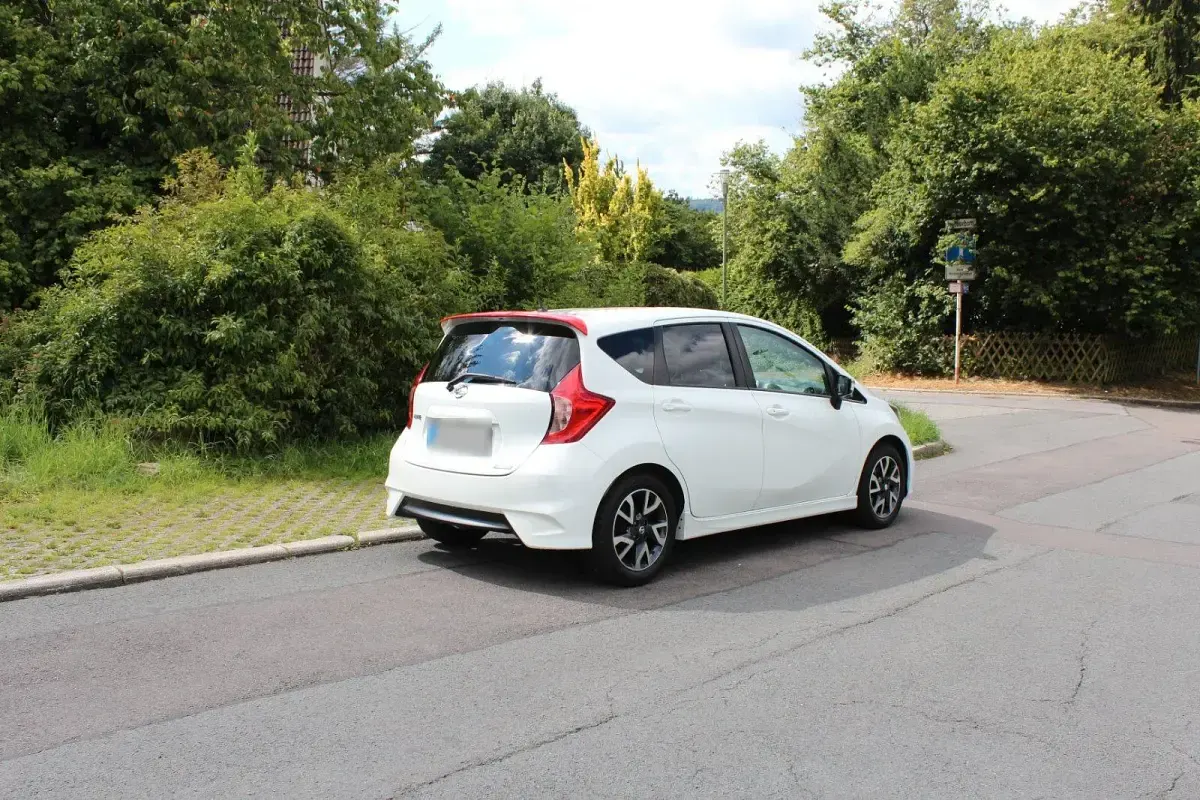 Gebraucht Nissan Note Tekna 98 PS (72 kW) 2014 Weiß Kleinwagen