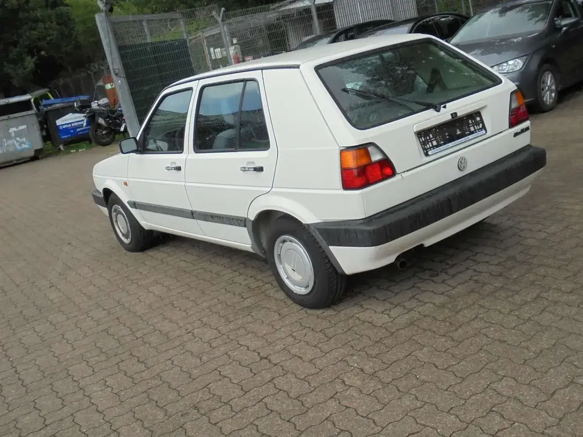 Gebraucht VW Golf III 90 PS (66 kW) 1991 Weiß Kleinwagen