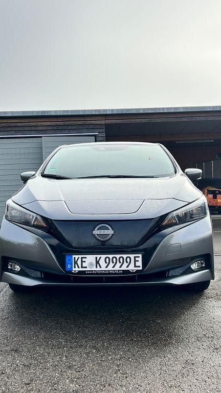 Gebraucht Nissan Leaf N-Connecta 110 kW (150 PS) 2022 Grau Kleinwagen