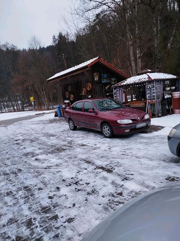 Gebraucht Renault Mégane 90 PS (66 kW) 1997 Rot Limousine