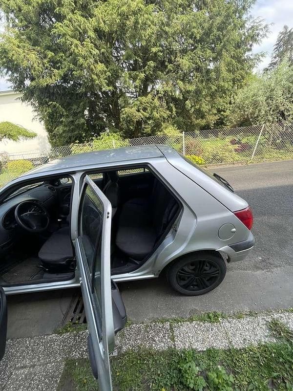 Gebraucht Ford Fiesta Zetec 75 PS (55 kW) 2002 Kleinwagen
