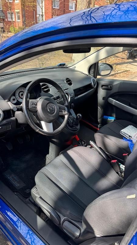 Gebraucht Mazda 2 103 PS (75 kW) 2009 Blau Kleinwagen