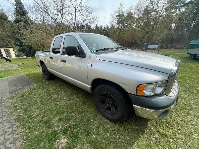 Gebraucht Dodge Ram 340 PS (250 kW) 2002 Silber Pickup