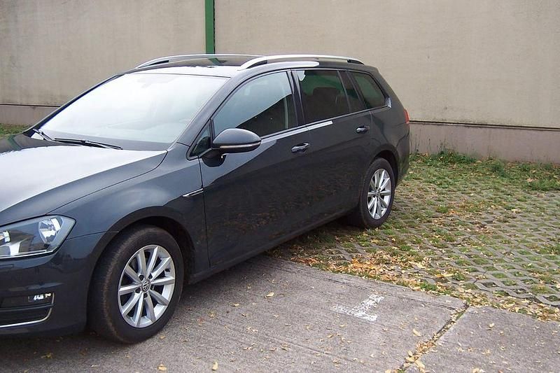 Grau Gebraucht 2015 VW Golf VII LOUNGE Kombi | 6.000 € (Guter Preis) - Bild 1/4