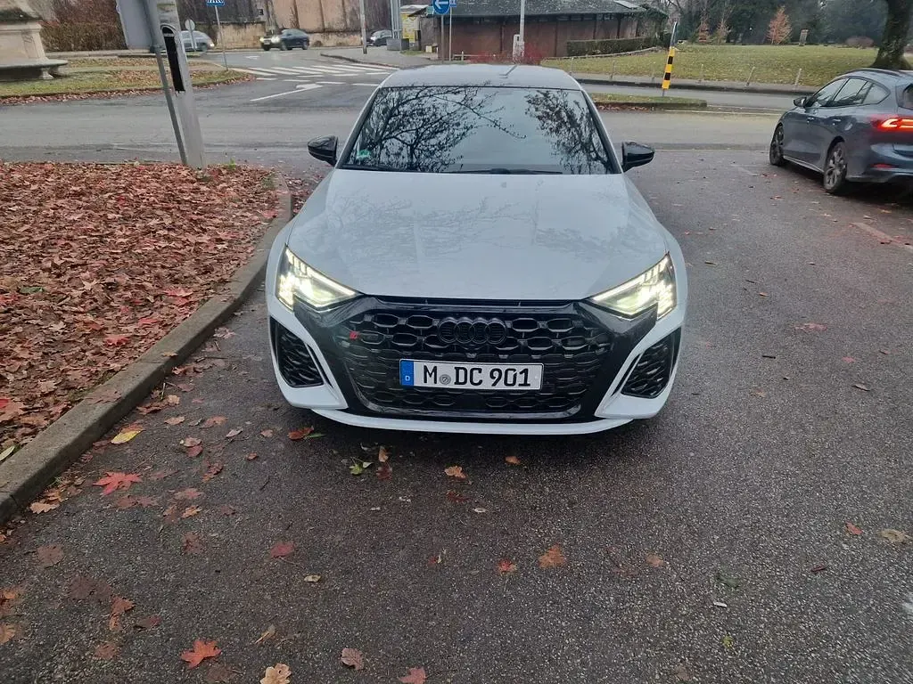 Gebraucht Audi RS3 Sport 400 PS (294 kW) 2022 Weiß Limousine