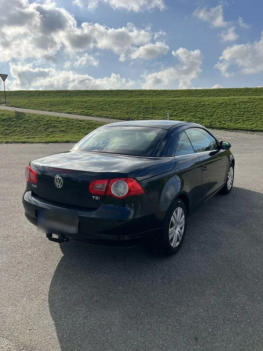 Second-hand VW Eos 122 CP (89 kW) 2008 Negru Cabrio