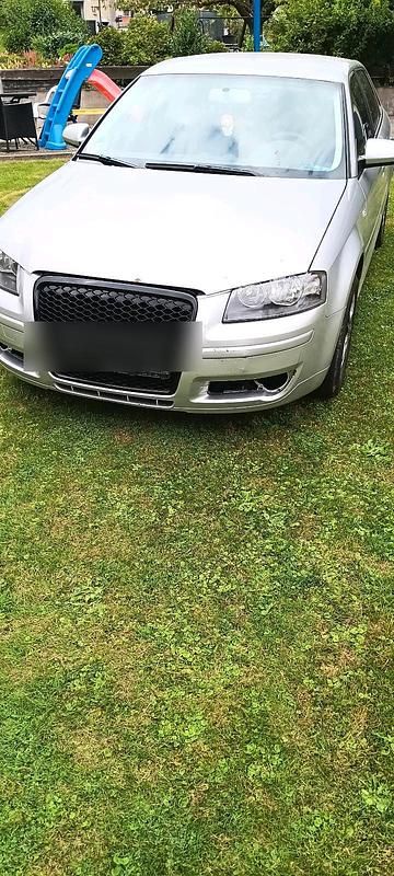 Silber Gebraucht 2005 Audi A3 Limousine | 999 € (Superpreis) - Bild 1/4