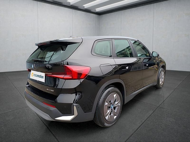 Gebraucht BMW iX1 230 kW (313 PS) 2023 Schwarz SUV