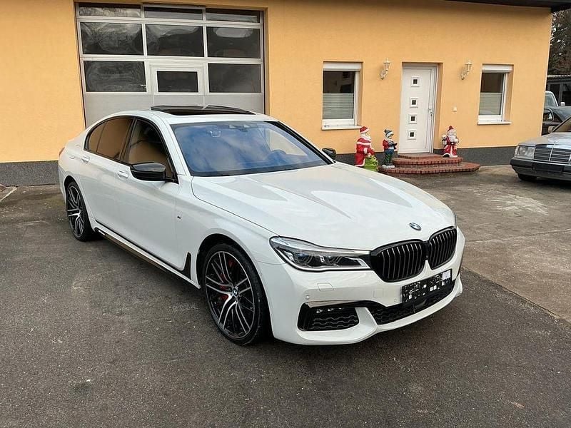 Gebraucht BMW 750 Performance 449 PS (330 kW) 2018 Weiß Limousine