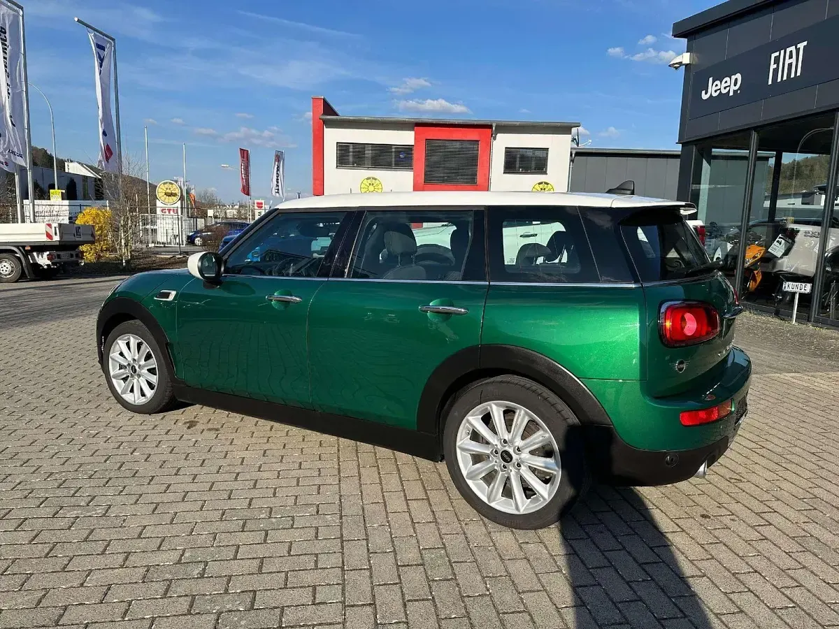 Gebraucht Mini Cooper D Clubman 150 PS (110 kW) 2020 Grün Kombi