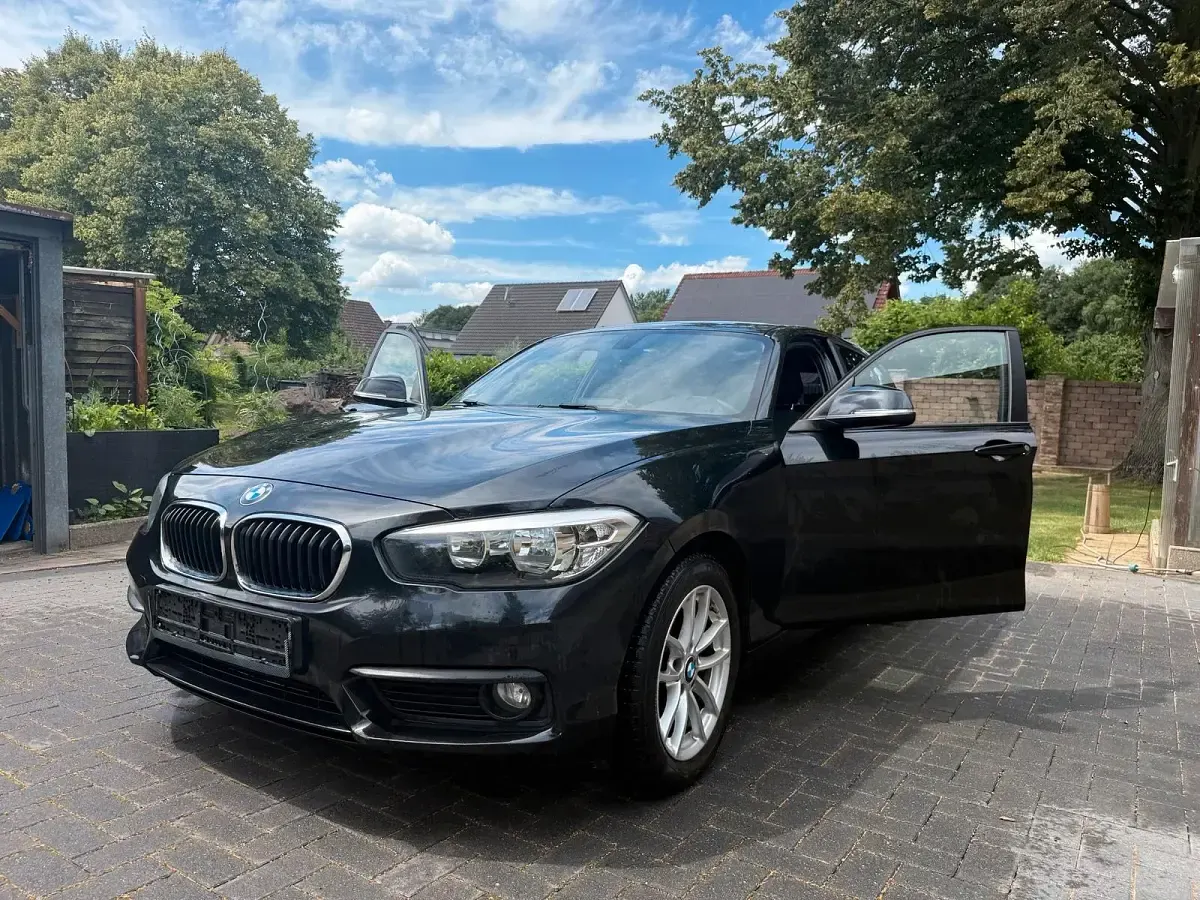 Gebraucht BMW 116 109 PS (80 kW) 2018 Schwarz Kleinwagen
