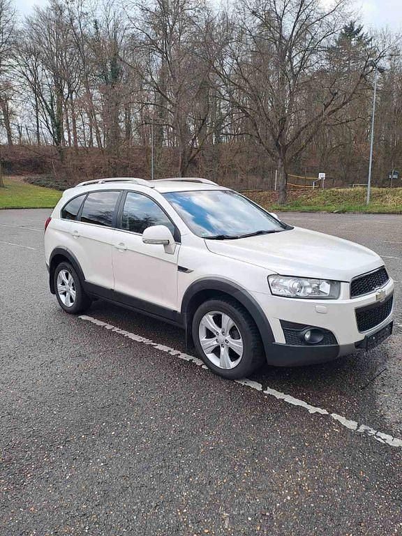 Używany Chevrolet Captiva LT 184 KM (135 kW) 2012 Biały SUV