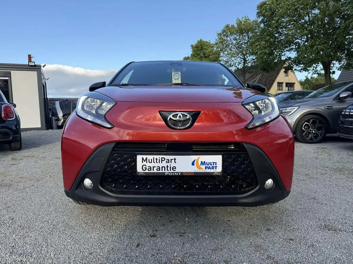 Gebraucht Toyota Aygo Pulse 72 PS (52 kW) 2022 Rot Kleinwagen