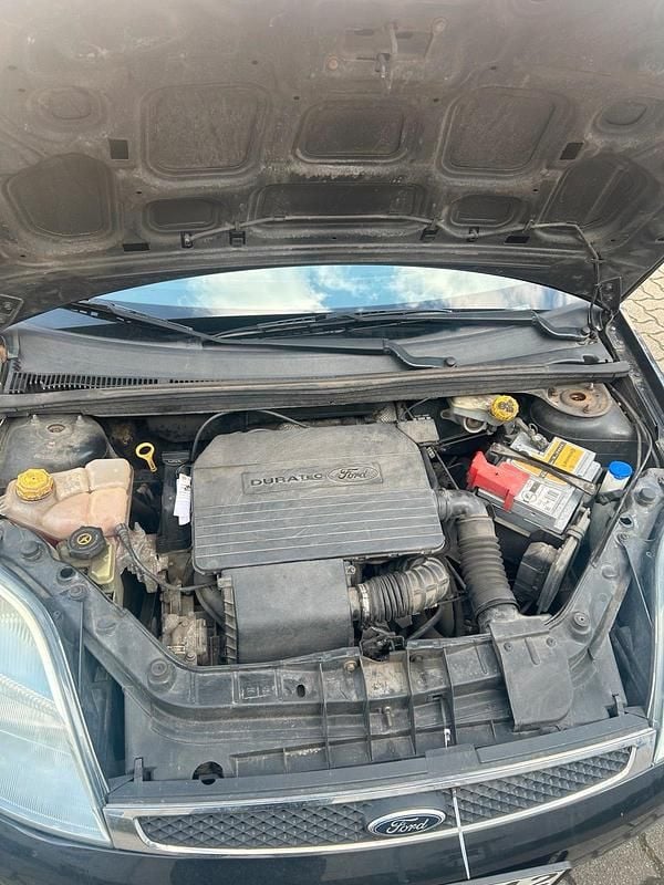 Gebraucht Ford Fiesta 60 PS (44 kW) 2003 Schwarz Kleinwagen