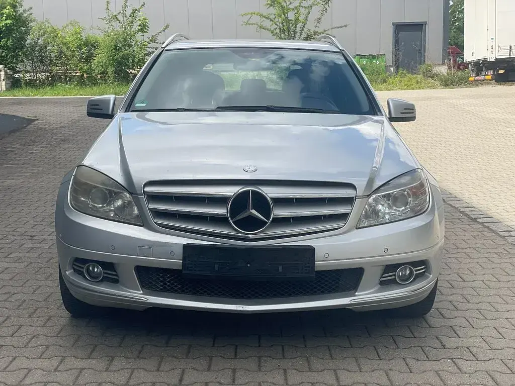 Gebraucht Mercedes C220 Avantgarde 170 PS (125 kW) 2009 Silber Limousine