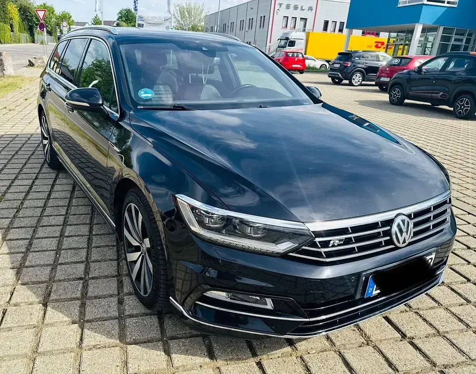 Usata VW Passat Highline 239 CV (175 kW) 2016 Nero Station wagon