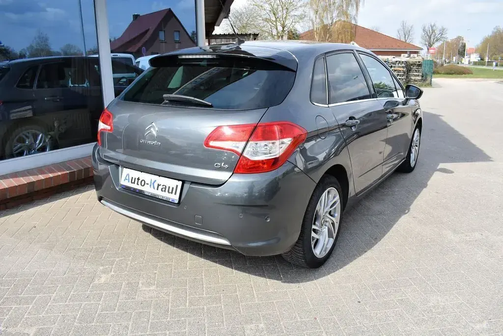 Gebraucht Citroën C4 Exclusive 120 PS (88 kW) 2011 Grau Limousine