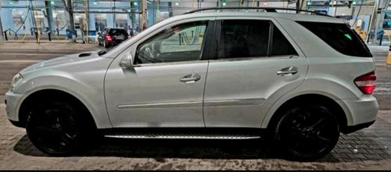 Używany Mercedes ML280 190 KM (139 kW) 2008 Czarny SUV