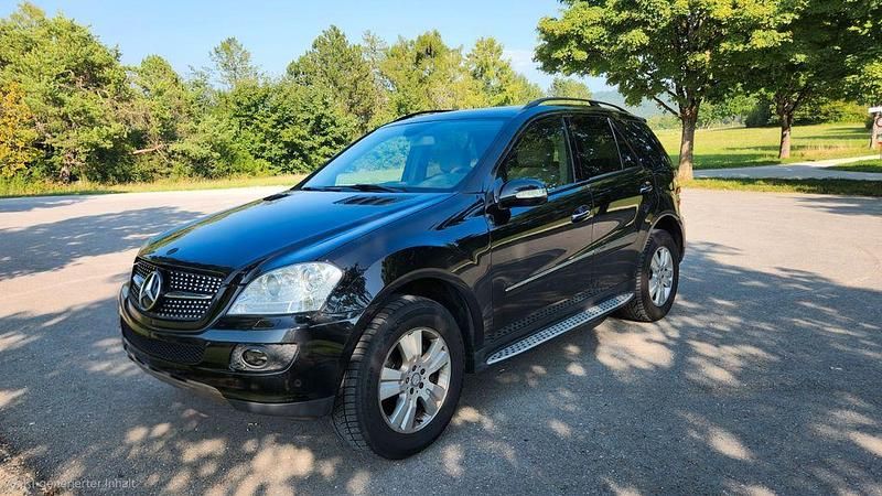 Gebraucht Mercedes ML320 224 PS (164 kW) 2007 Schwarz SUV