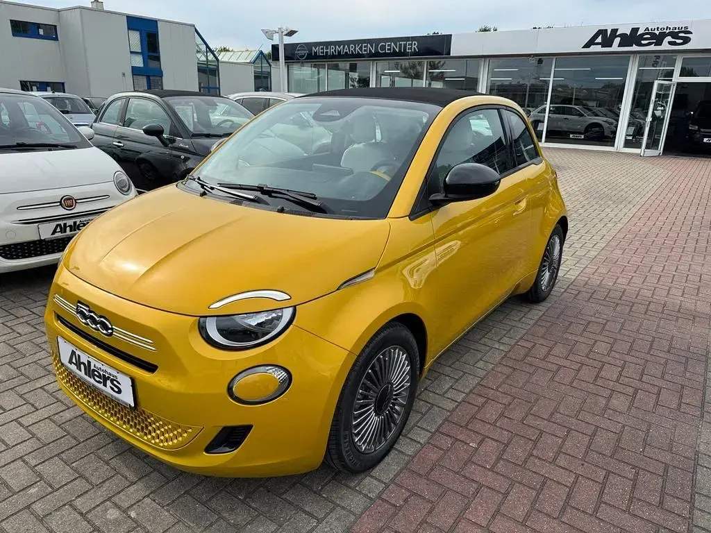 Neu Fiat 500C Icon 65 PS (47 kW) 2026 Gelb Cabrio