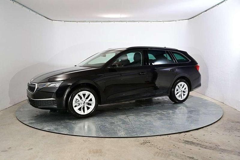 Blackmagic perleffekt Neu 2025 Skoda Octavia Selection Kombi | 31.790 € (Guter Preis) - Bild 1/4