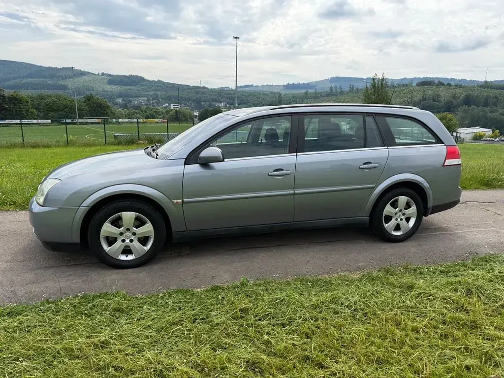 Gebraucht Opel Vectra Elegance 120 PS (88 kW) 2004 Silber Limousine