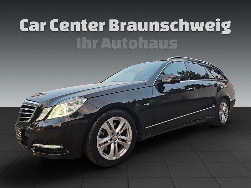 Schwarz Gebraucht 2010 Mercedes E350 Avantgarde Kombi | 12.999 € (Etwas zu teuer) - Bild 1/4