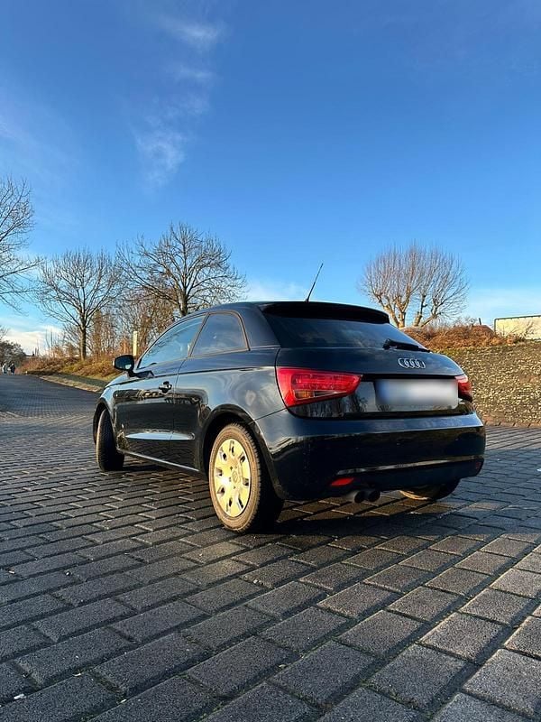 Gebraucht Audi A1 Design 122 PS (89 kW) 2011 Schwarz Kleinwagen
