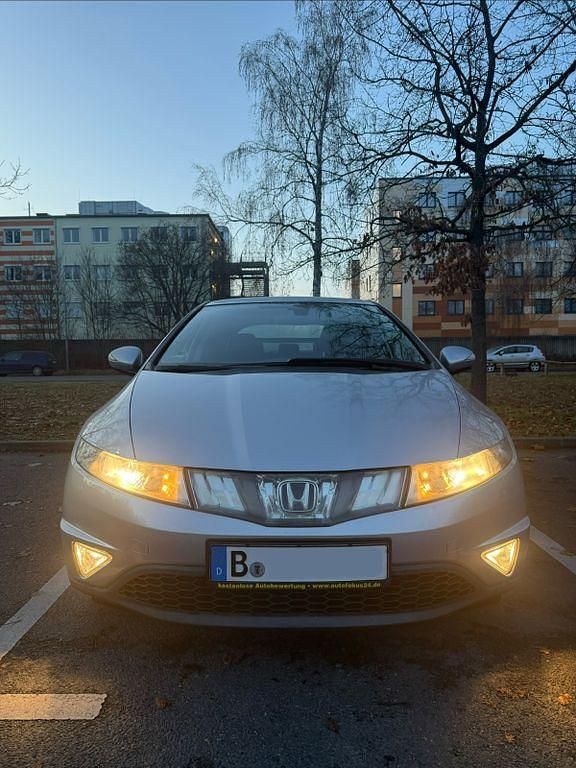 Silber Gebraucht 2007 Honda Civic Sport Limousine | 6.200 € (Fairer Preis) - Bild 1/4