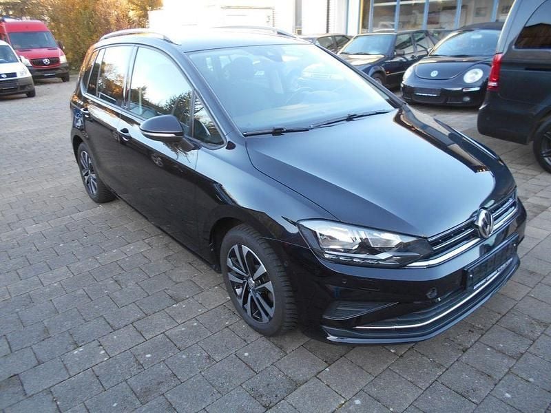 Schwarz Gebraucht 2019 VW Golf VII IQ Drive Limousine | 18.490 € (Etwas zu teuer) - Bild 1/4