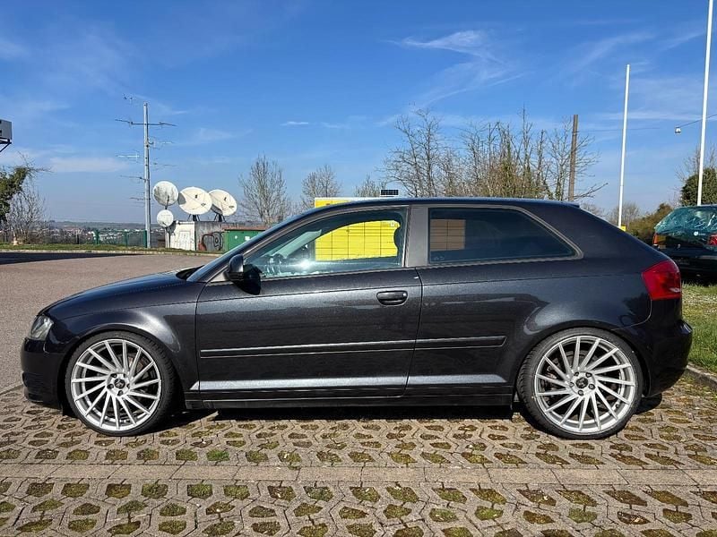 Gebraucht Audi A3 S-Line 125 PS (91 kW) 2010 Grau Kleinwagen