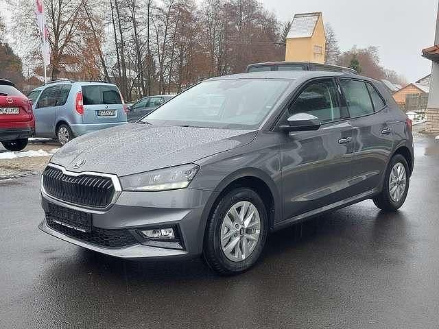 Neu Skoda Fabia Selection 95 PS (69 kW) 2025 Graphitegrau metallic Kleinwagen