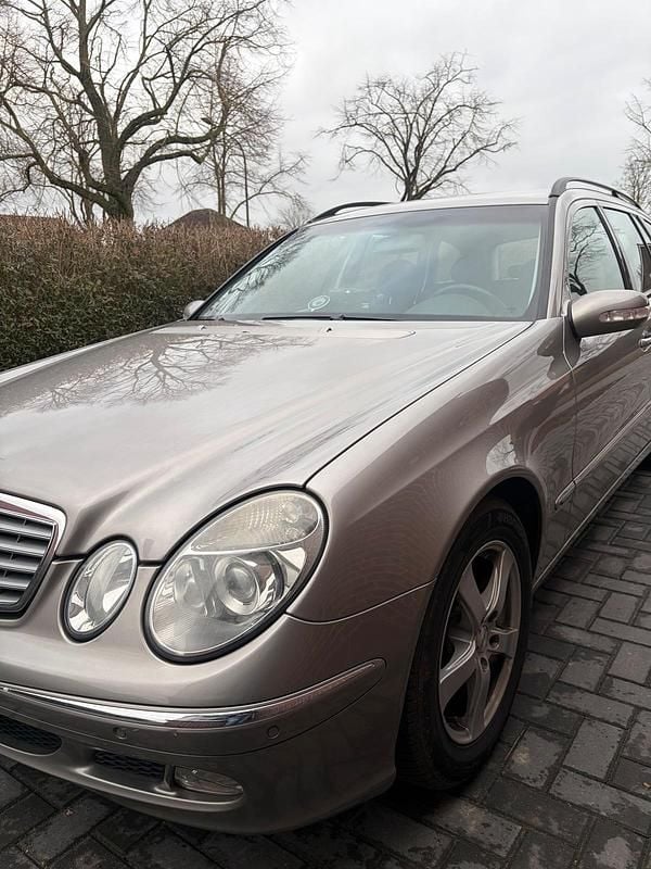 Gebraucht Mercedes E200 163 PS (119 kW) 2004 Silber Kombi