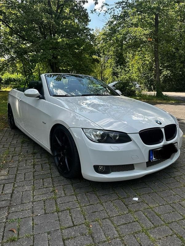 Weiß Gebraucht 2009 BMW 335 Cabriolet Cabrio | 19.500 € (Teuer) - Bild 1/4