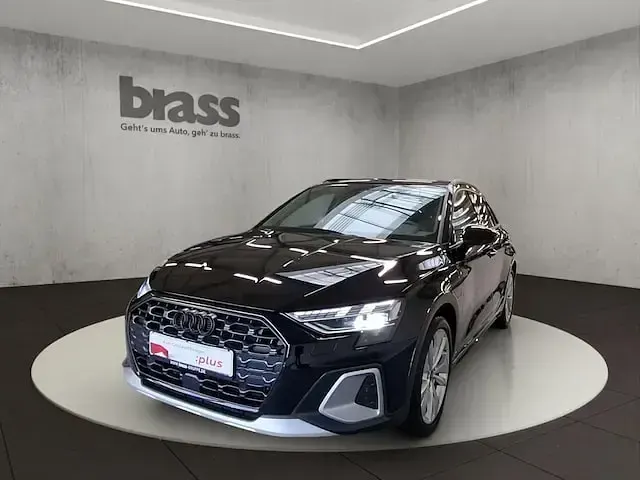 Gebraucht Audi A3 e-tron Ambiente 204 PS (150 kW) 2025 Mythosschwarz metallic Kleinwagen