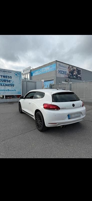 Gebraucht VW Scirocco 160 PS (117 kW) 2009 Weiß Coupé