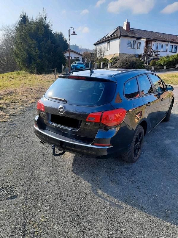 Gebraucht Opel Astra 165 PS (121 kW) 2015 Schwarz Kombi