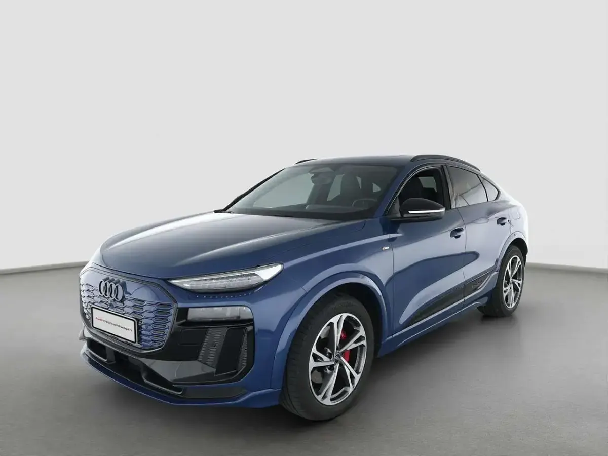 Gebraucht Audi Q6 e-tron Ambiente 185 kW (252 PS) 2025 Ascariblau metallic SUV