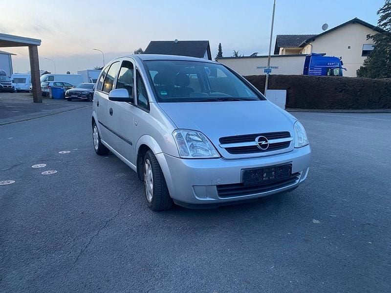 Silber Gebraucht 2004 Opel Meriva Enjoy Van / Kleinbus | 1.400 € (Guter Preis) - Bild 1/4