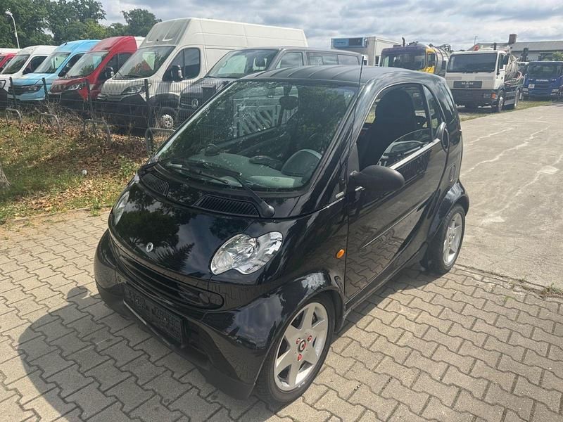 Schwarz Gebraucht 2004 Smart ForTwo Coupé Basis Coupé | 1.400 € (Guter Preis) - Bild 1/4
