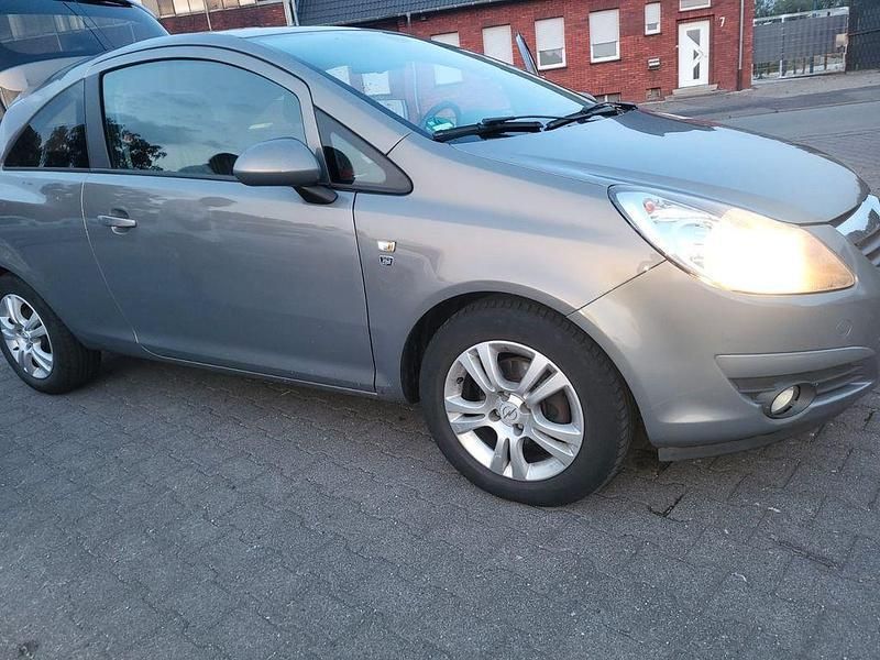 Gold Gebraucht 2010 Opel Corsa Edition Limousine | 2.300 € (Superpreis) - Bild 1/4