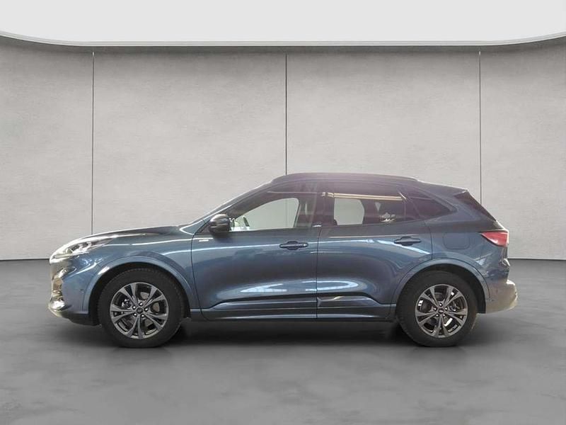 Gebraucht Ford Kuga ST-Line X 150 PS (110 kW) 2023 Chrome blue metallic SUV