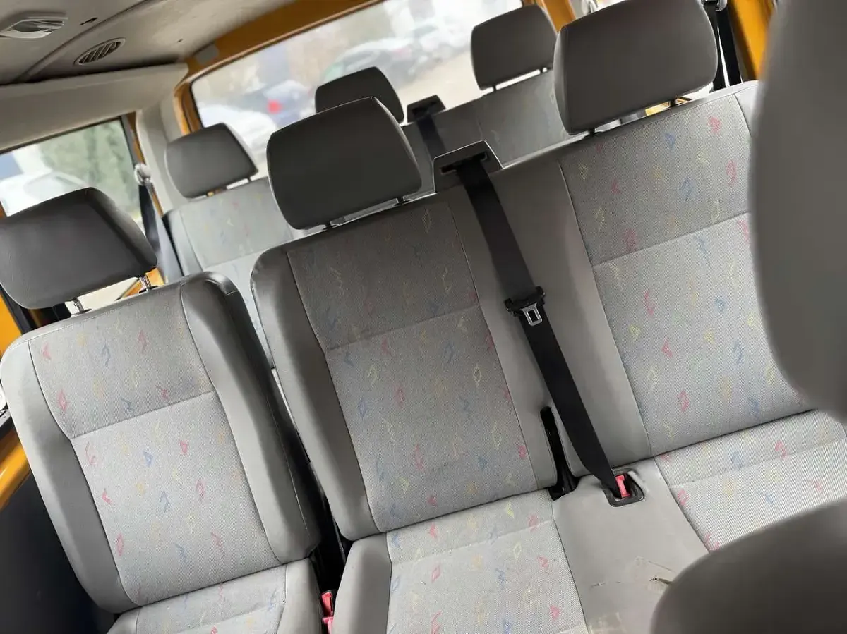Gebraucht VW T5 131 PS (96 kW) 2009 Orange Van